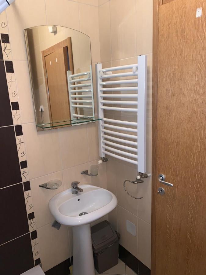 Mila Apartment Újvidék Kültér fotó