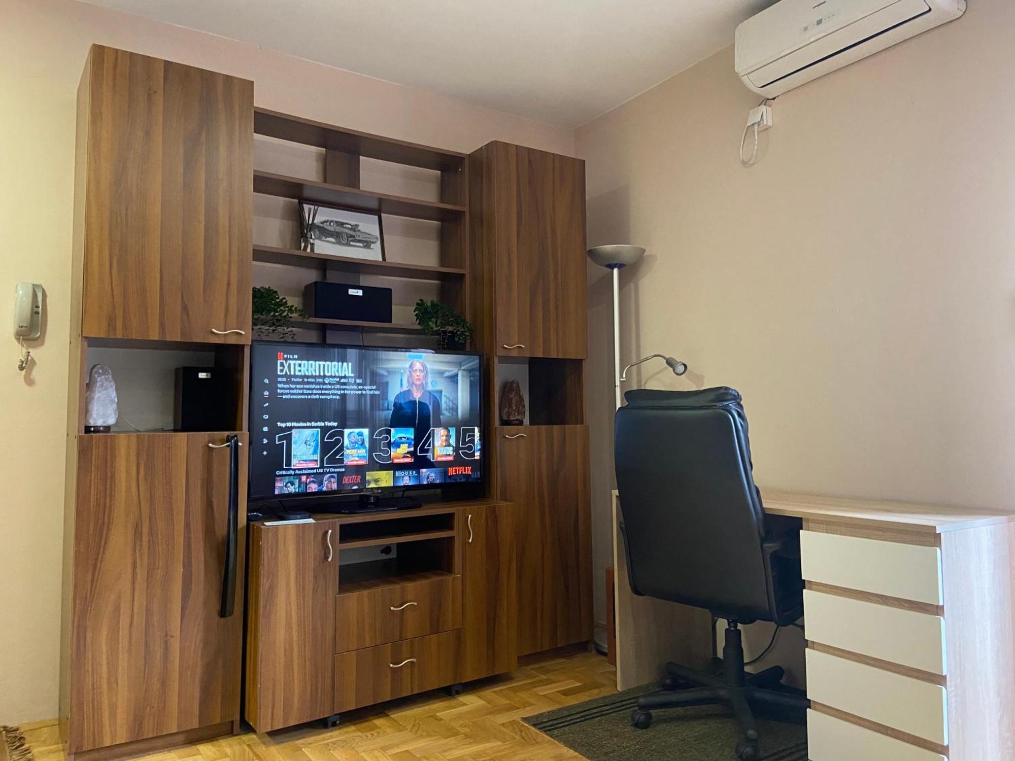 Mila Apartment Újvidék Kültér fotó